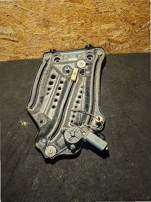 Audi A5 8T 8F 2010 Fensterheber elektrisch mit Motor Tür hinten 8F0839397C