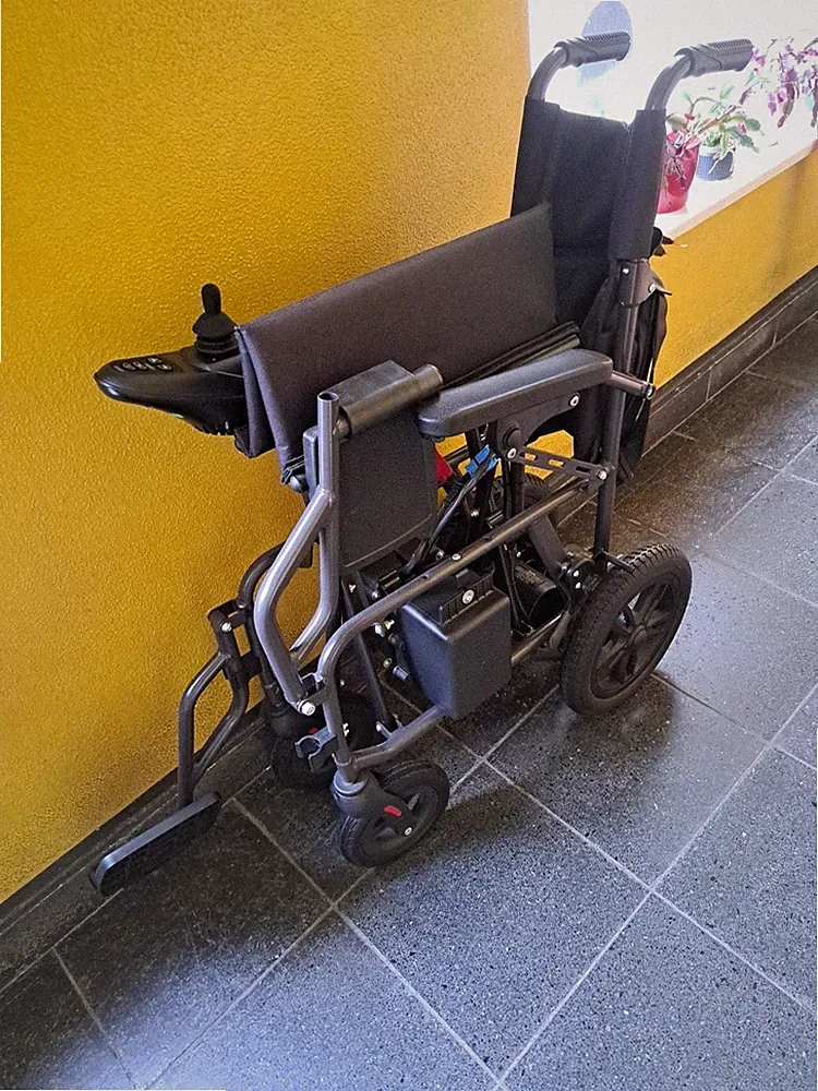 Elektrischer Rollstuhl